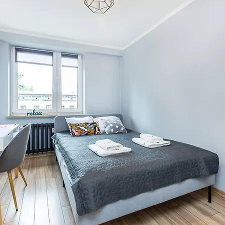 Serene Apartment In The City Center - By Upstairs Kraków Zewnętrze zdjęcie