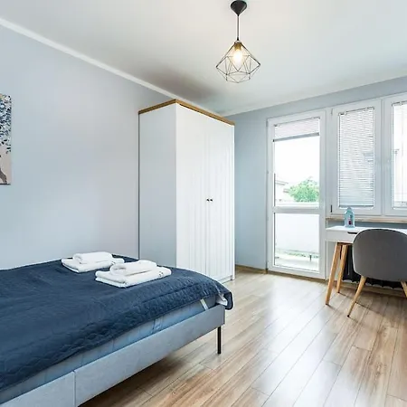 Serene Apartment In The City Center - By Upstairs Kraków Zewnętrze zdjęcie